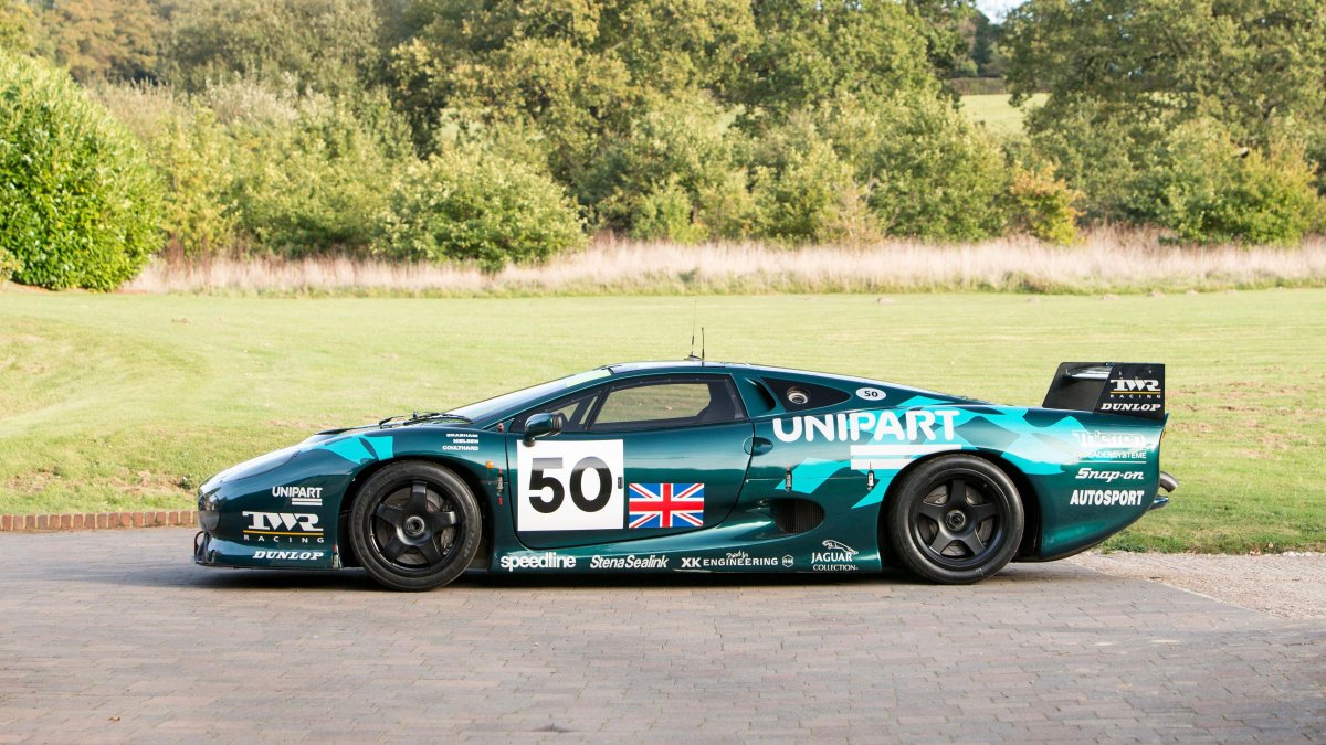 Jaguar xj220s TWR