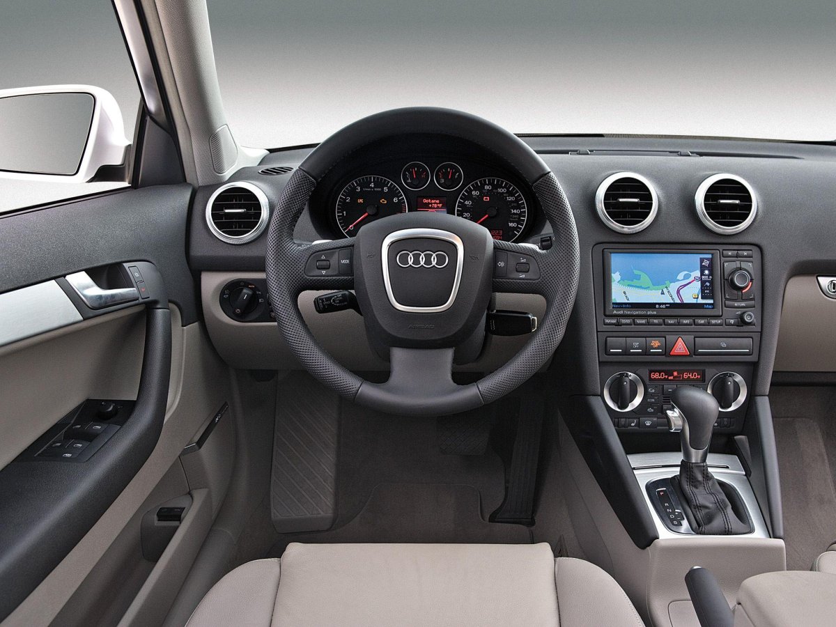 Audi a3 хэтчбек салон
