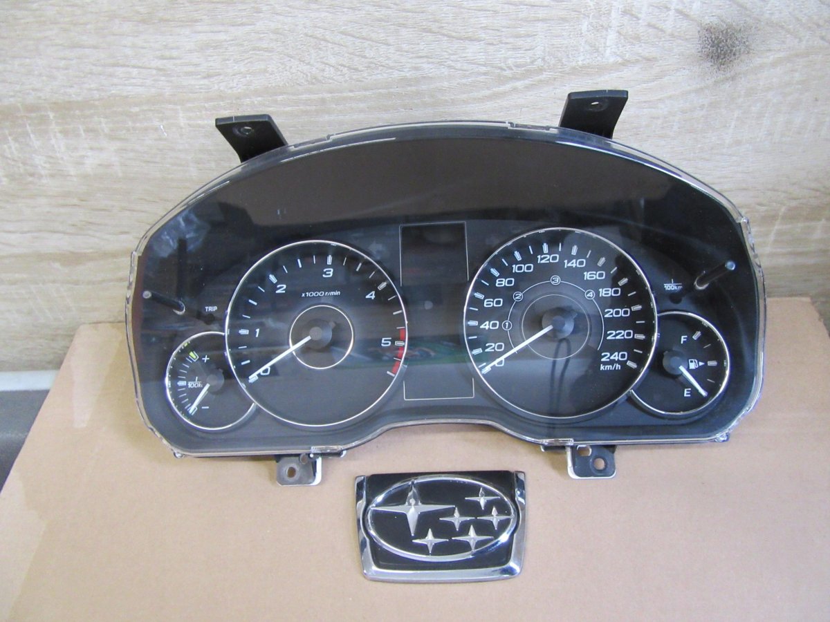 Панель приборов Аутбек 4