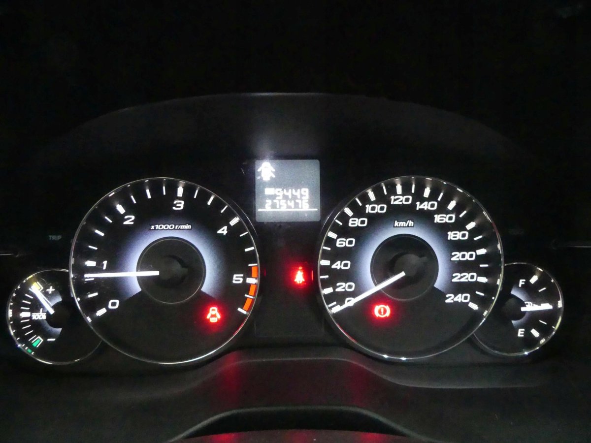 Панель Субару Аутбек 4