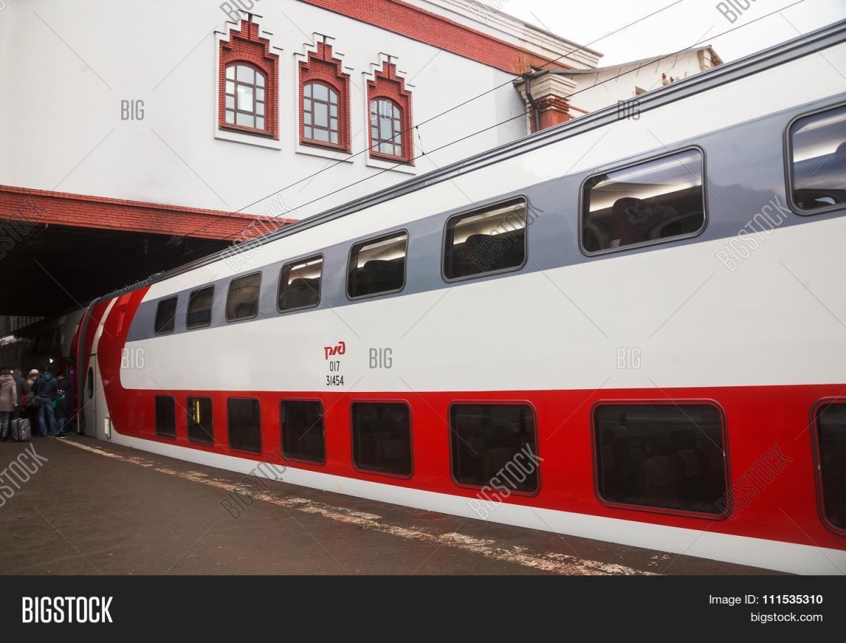 Двухэтажный сидячий вагон РЖД