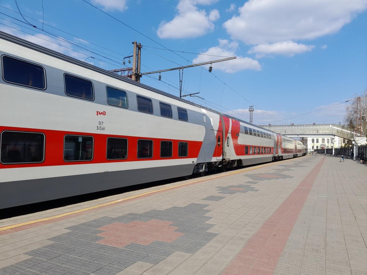 Двухуровневый поезд