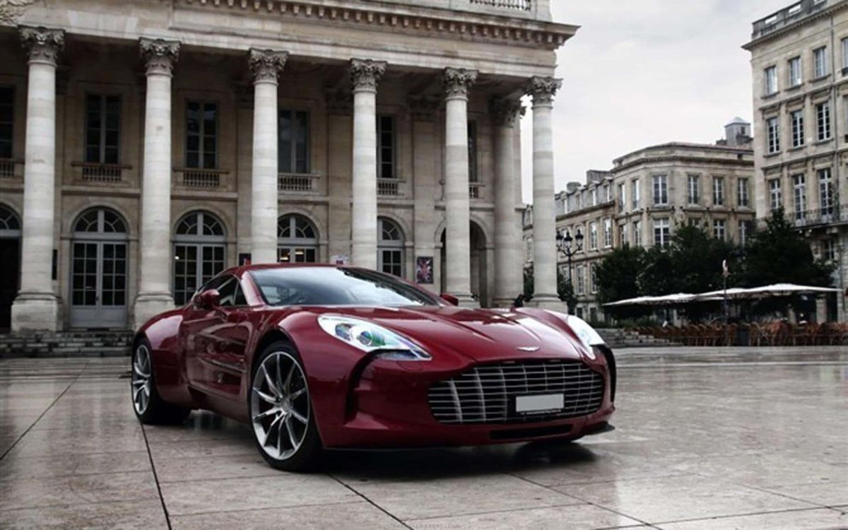Aston Martin one-77