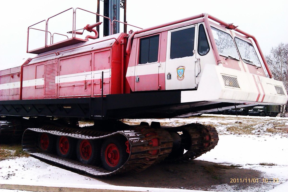 Снегоболотоход Husky 8