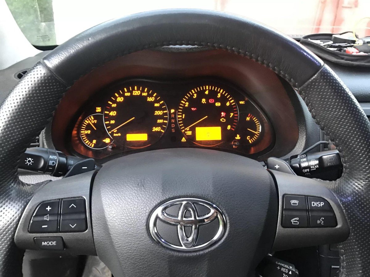 Приборная панель авезис 2