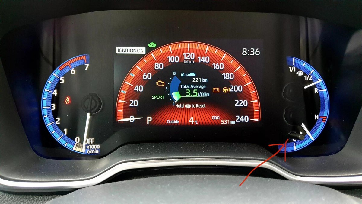 Приборная панель Тойота Королла