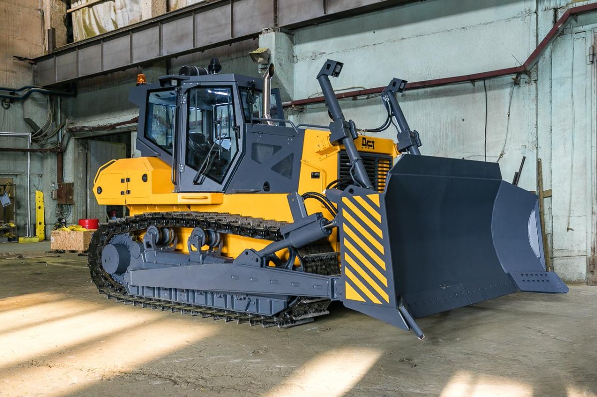 Бульдозер ДСТ Урал ТМ 10