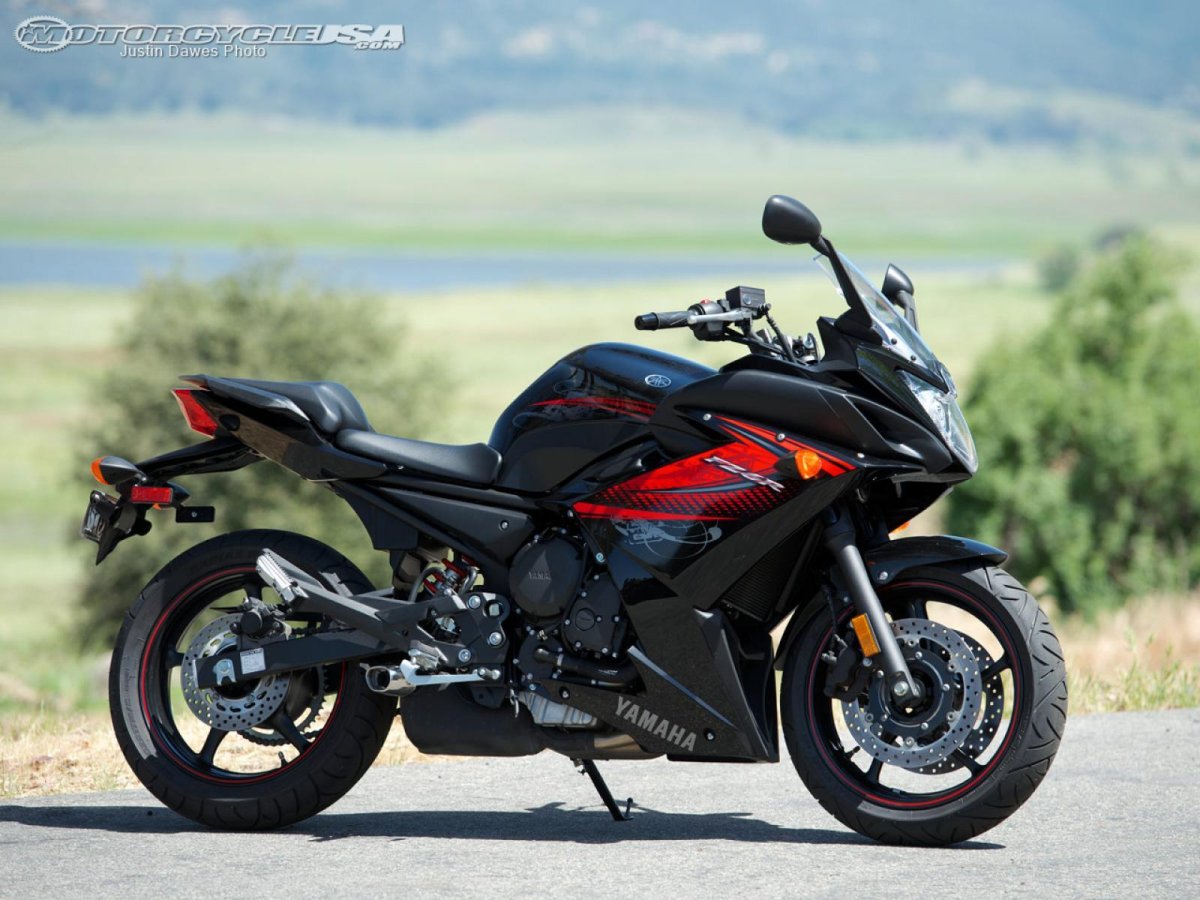 Yamaha fz6r 2009