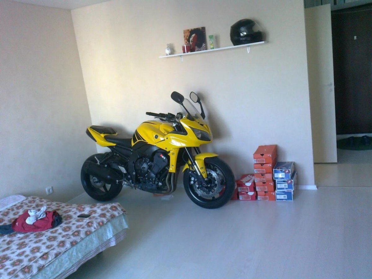 Мото в квартире