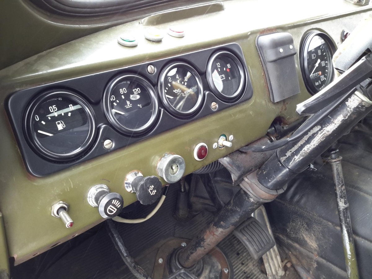 Приборная панель УАЗ 3303
