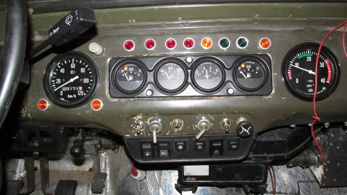 Приборная панель УАЗ 31519