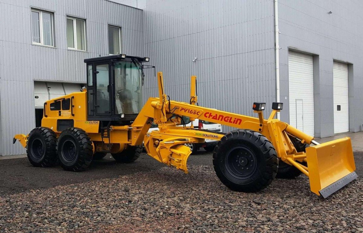 ДЗ-143 автогрейдер