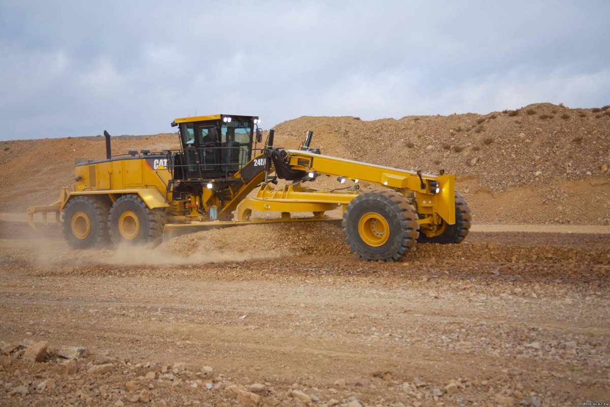 Автогрейдер Cat 24