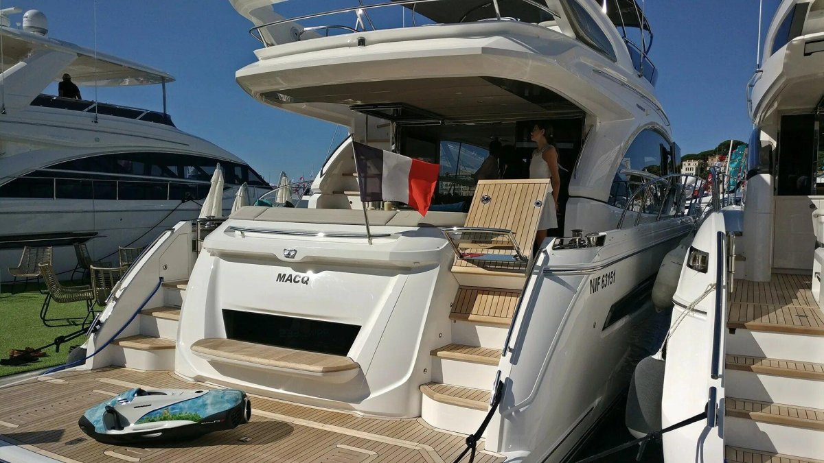 Яхта принцесса v39