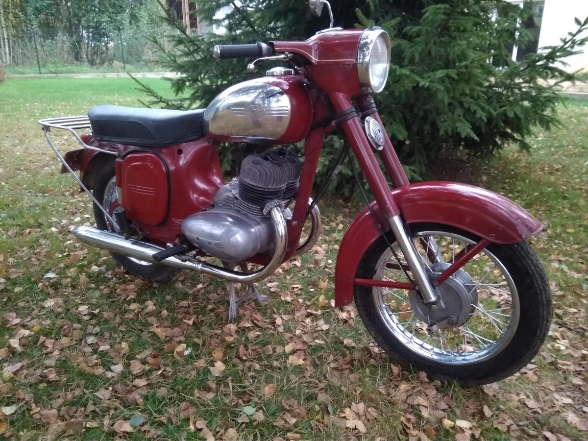 Ява 350 Вишневая