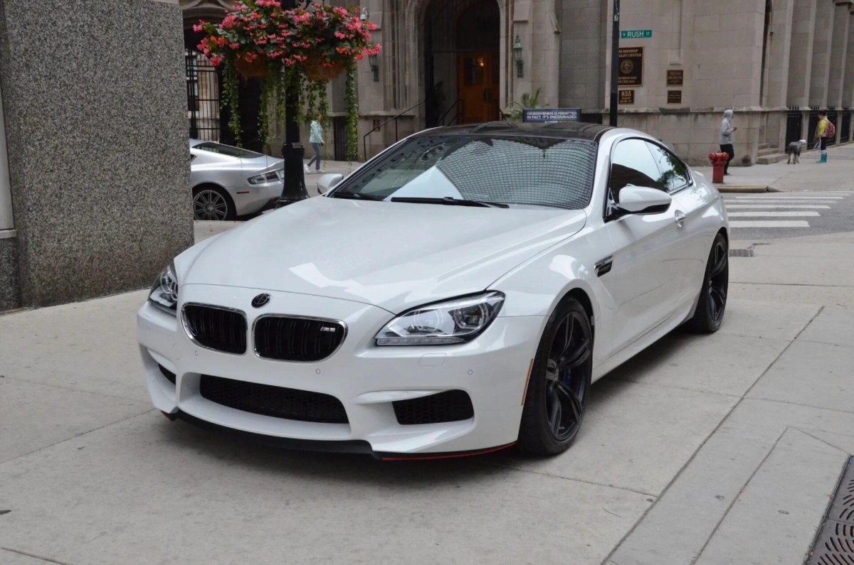 BMW m6 White