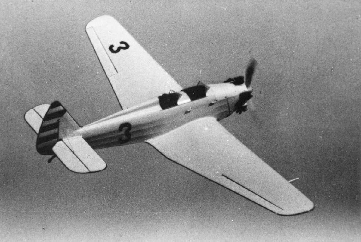 "Яковлев УТ-2