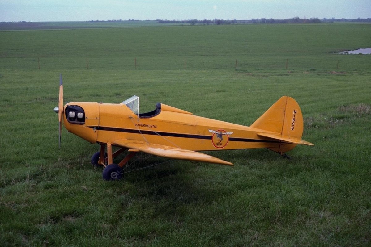 Одноместный самолет