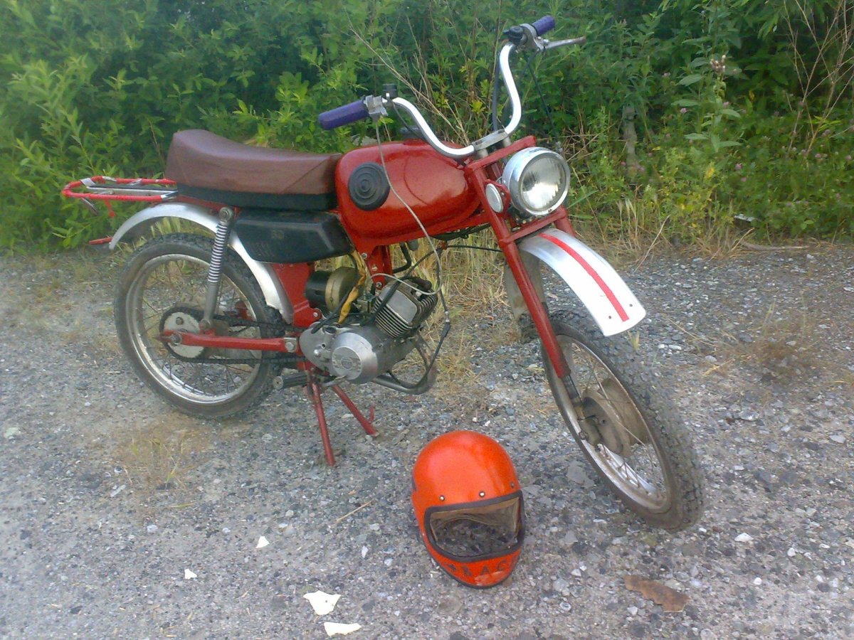 Советский мопед Карпаты