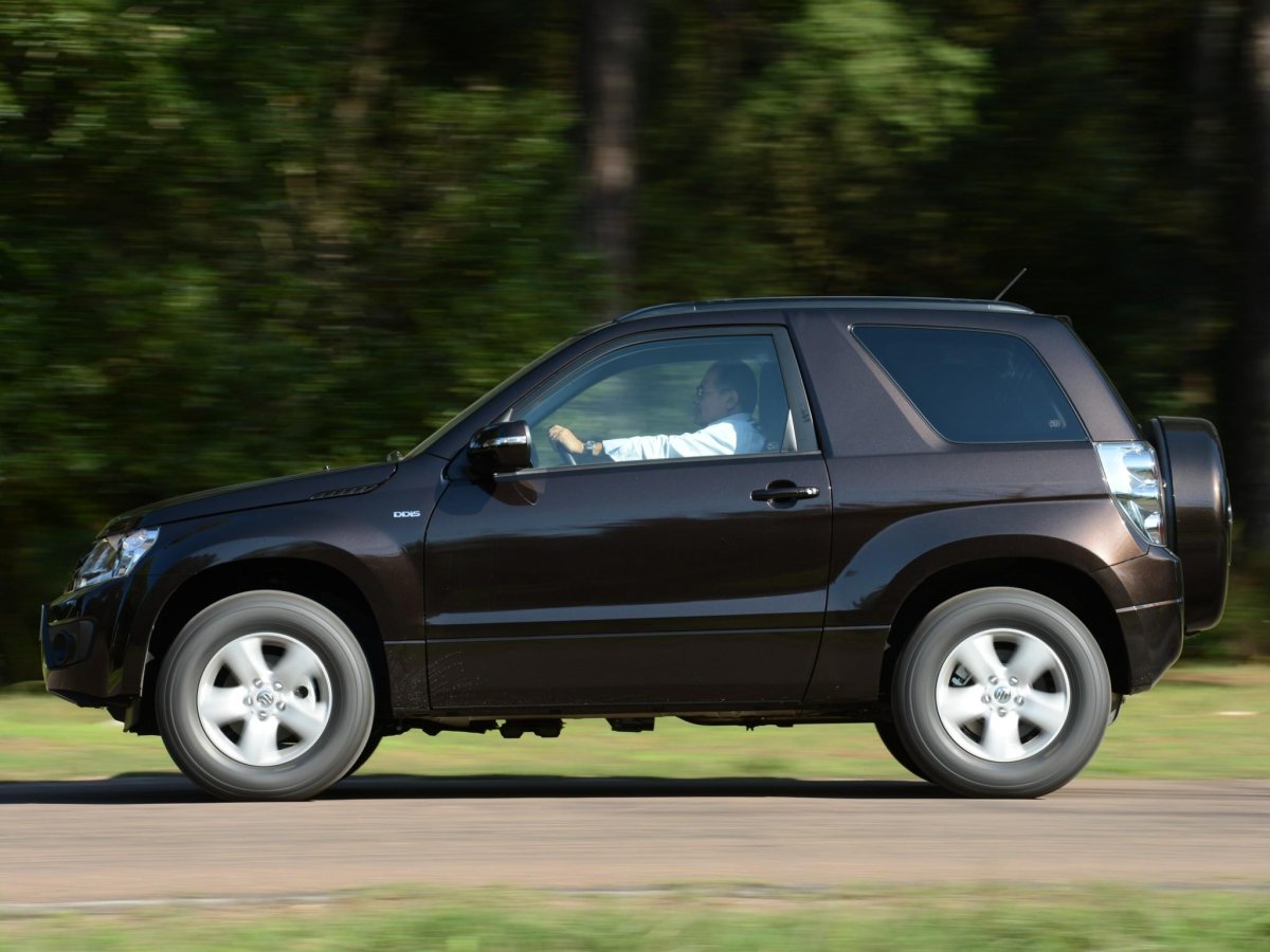 Suzuki Grand Vitara 3d