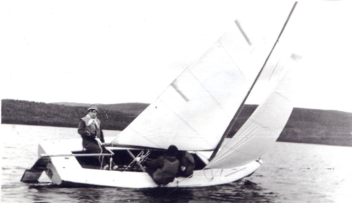 Швертбот 470