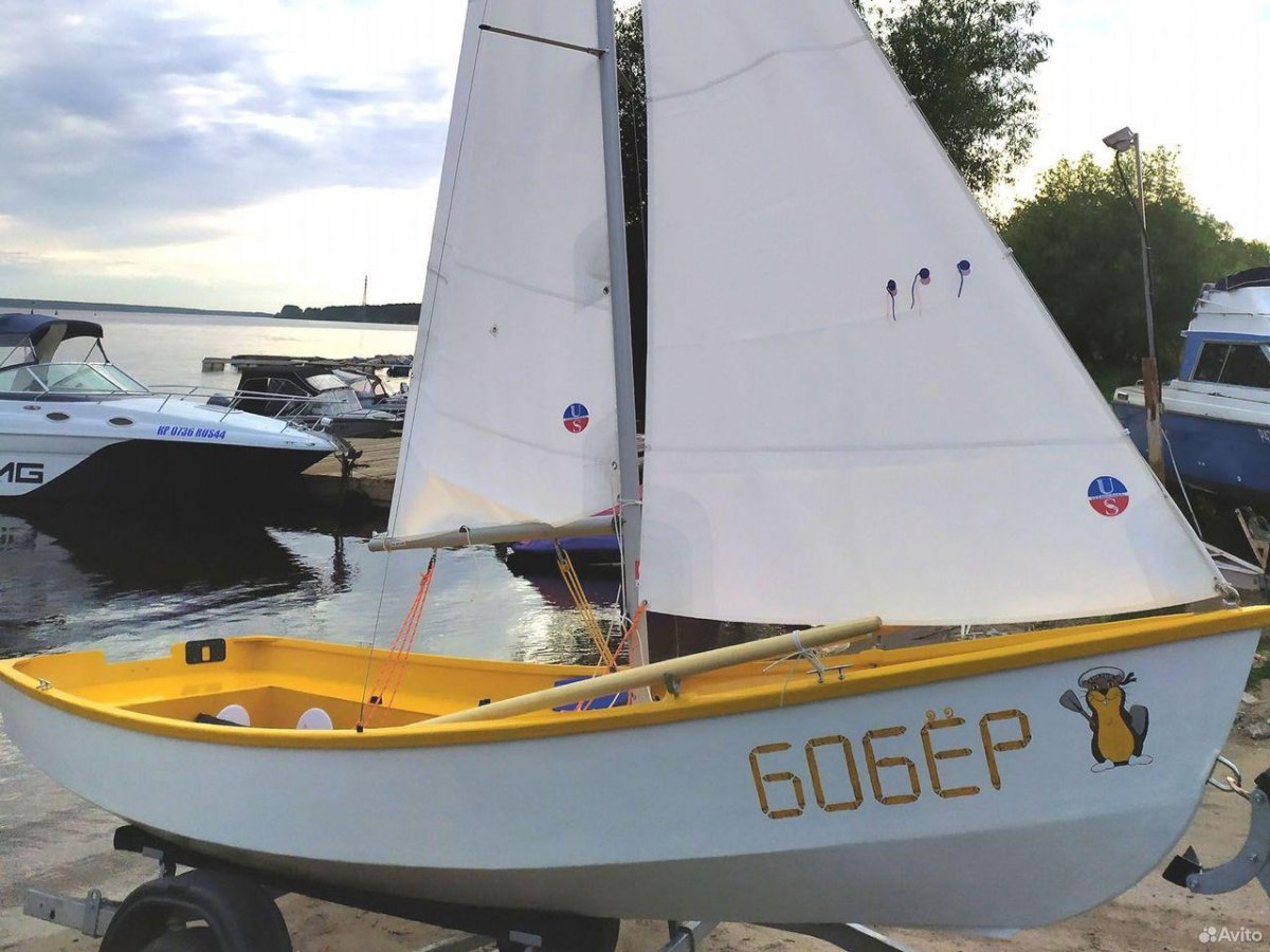 Лодка Argie 15