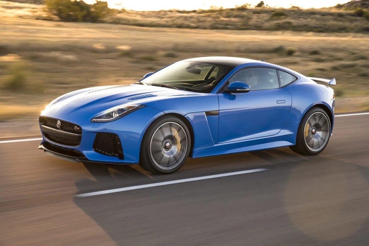 Спортивный Ягуар купе