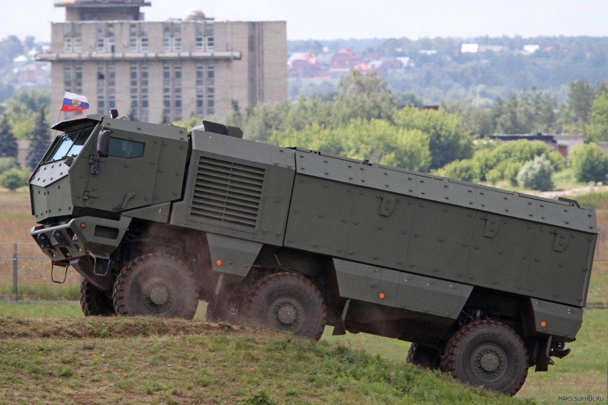 КАМАЗ Тайфун 63988