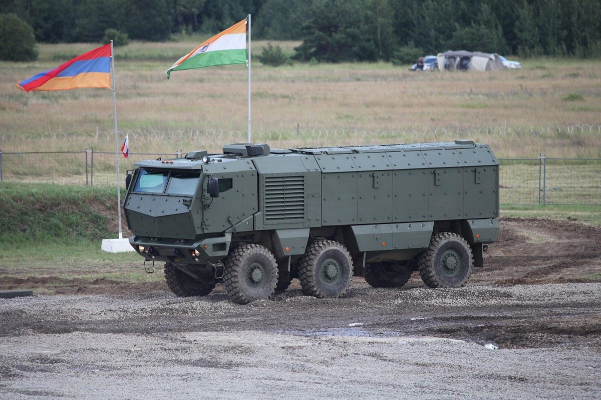 КАМАЗ броневик Тайфун