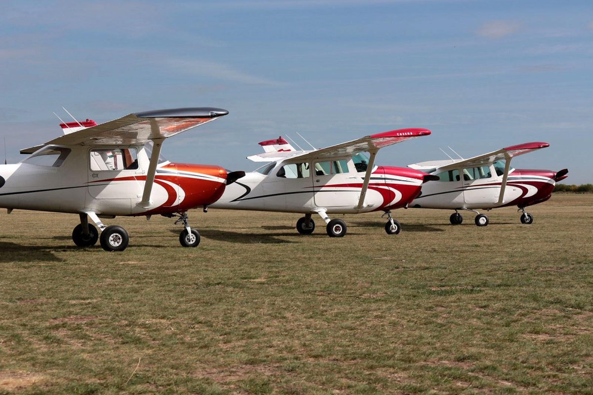 Четырехместный самолет