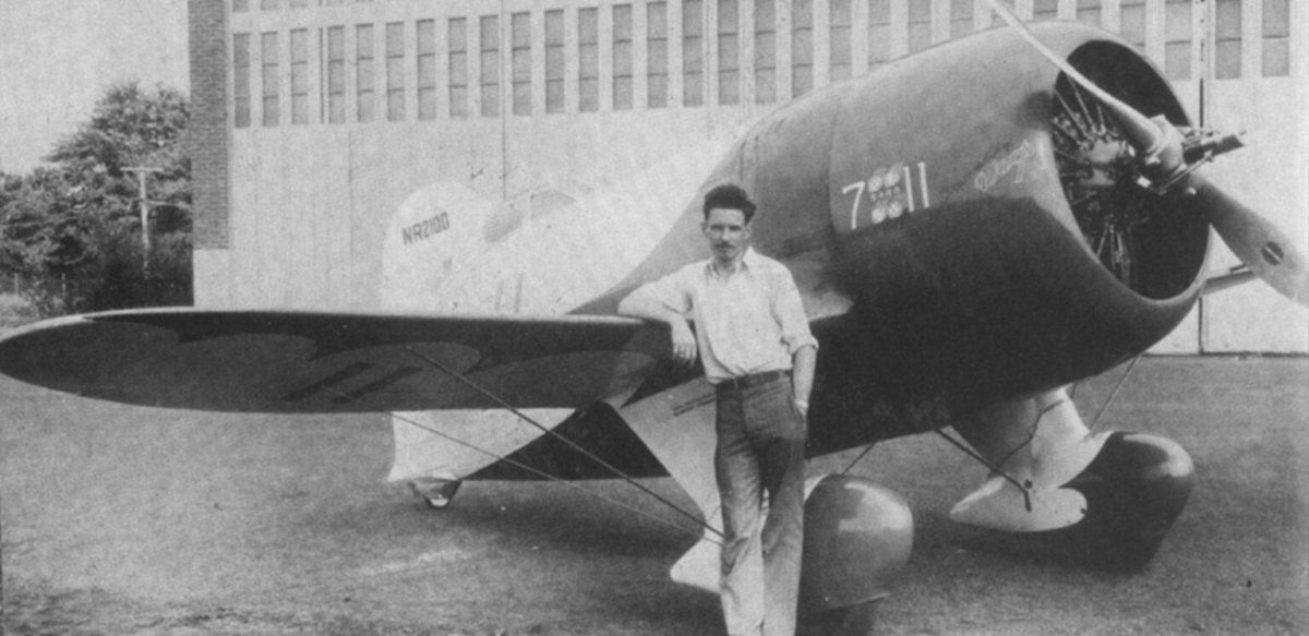 Gee Bee самолет