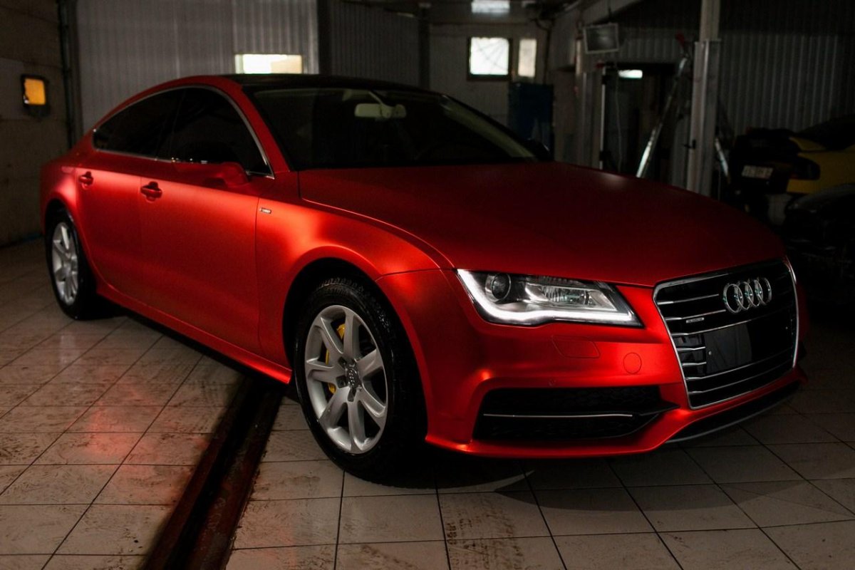 Ауди а8 красная