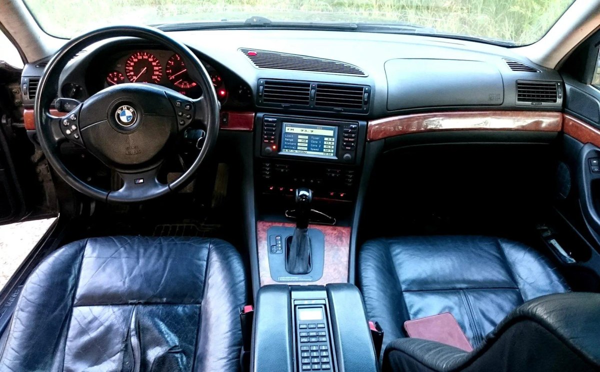 БМВ е38 салон