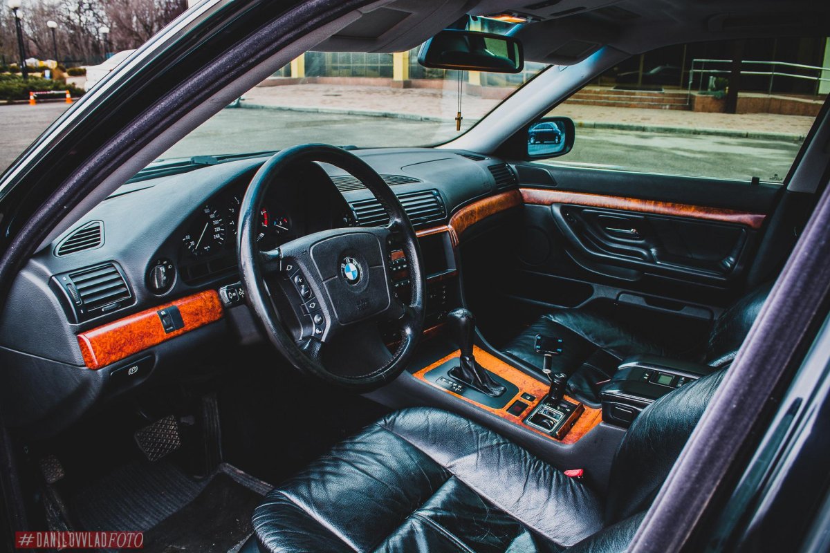 BMW 7 e38 салон