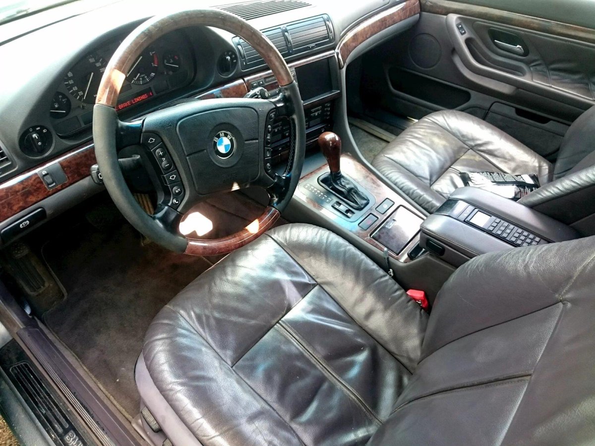 БМВ е38 салон