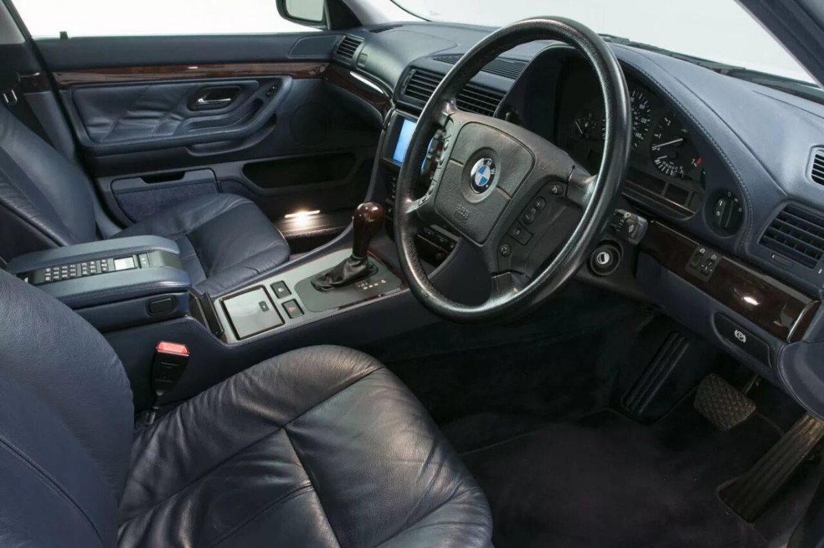 BMW 7 е38 салон
