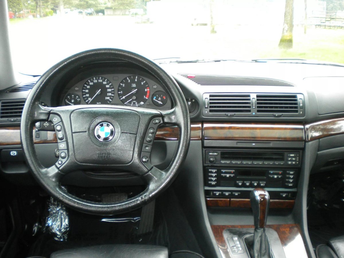 BMW e38 740il салон