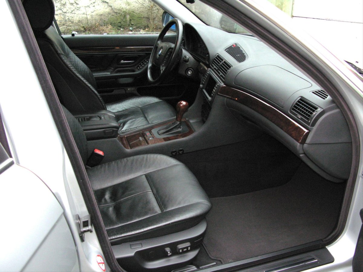 BMW 7 e38 салон