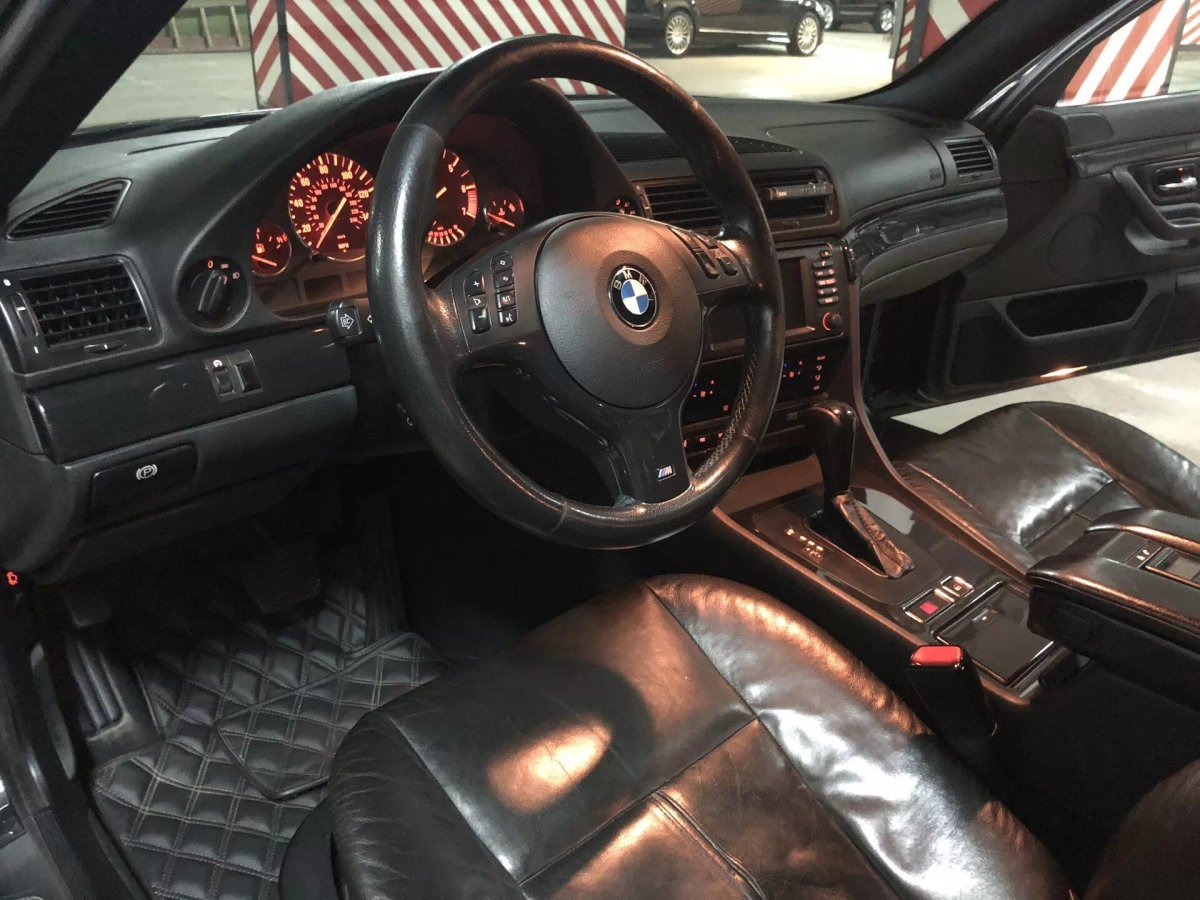 БМВ бумер е38 салон