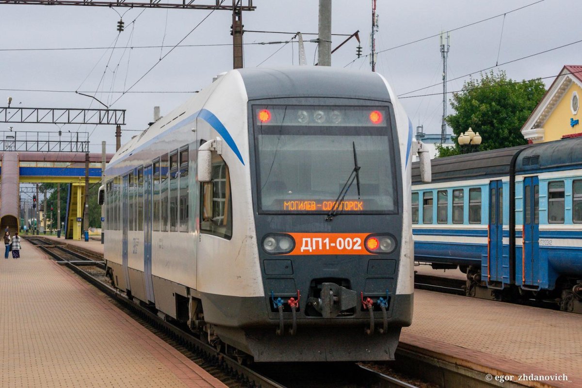 Пассажирский поезд электричка