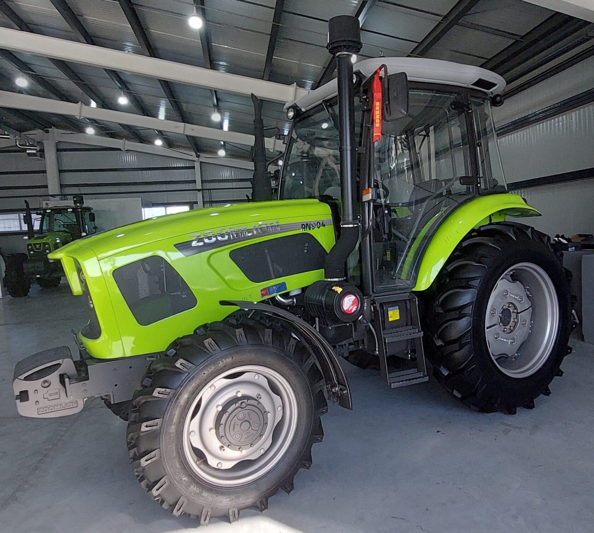 Трактор Zoomlion rn904