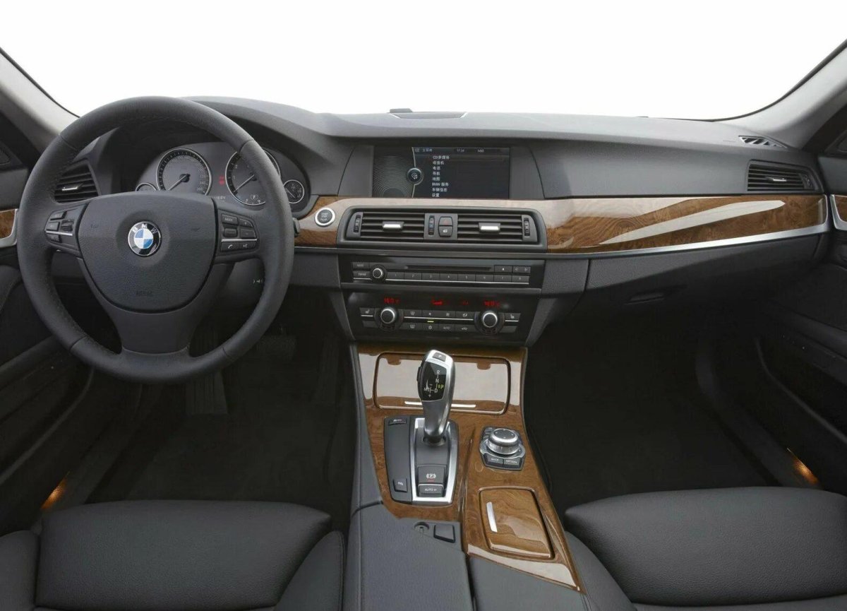 BMW 5 f10 Interior