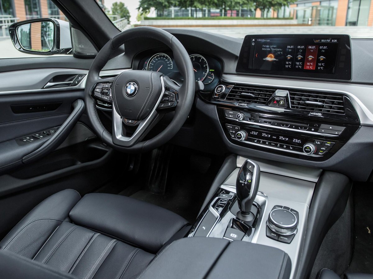 BMW 520d XDRIVE салон