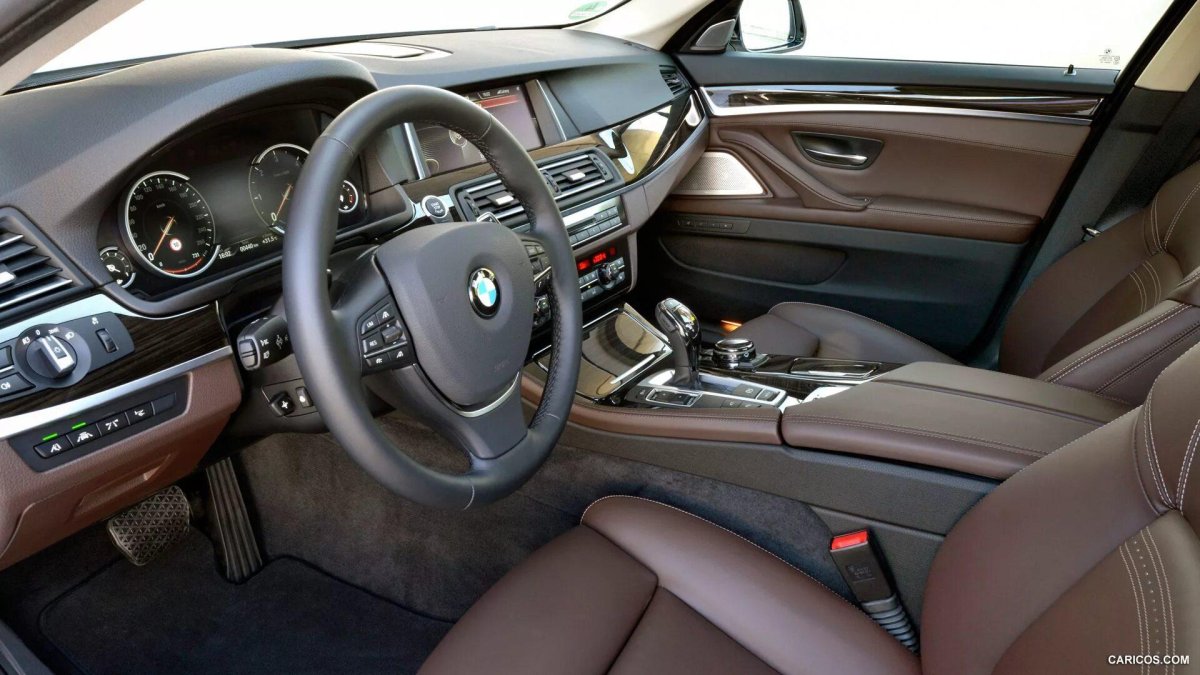 BMW f10 530d салон