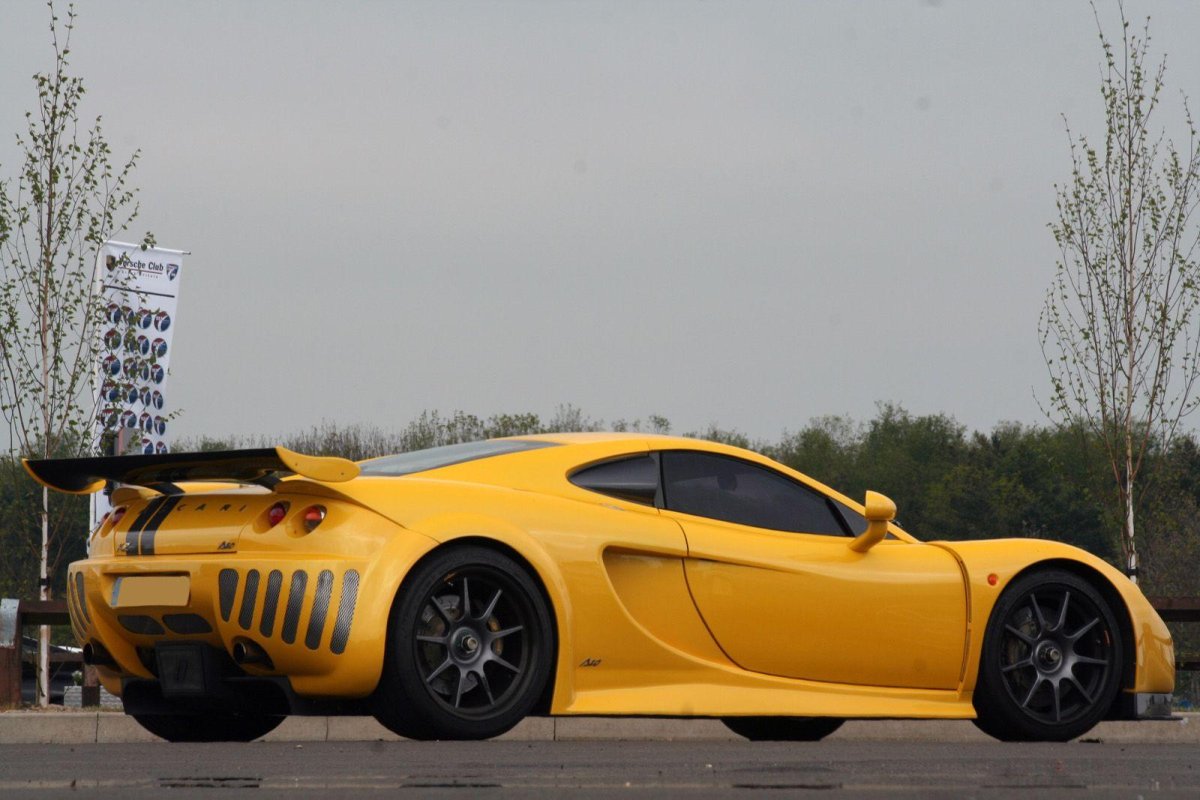 Ascari a10