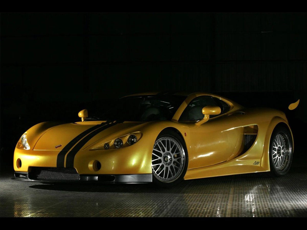 Ascari a10 красный