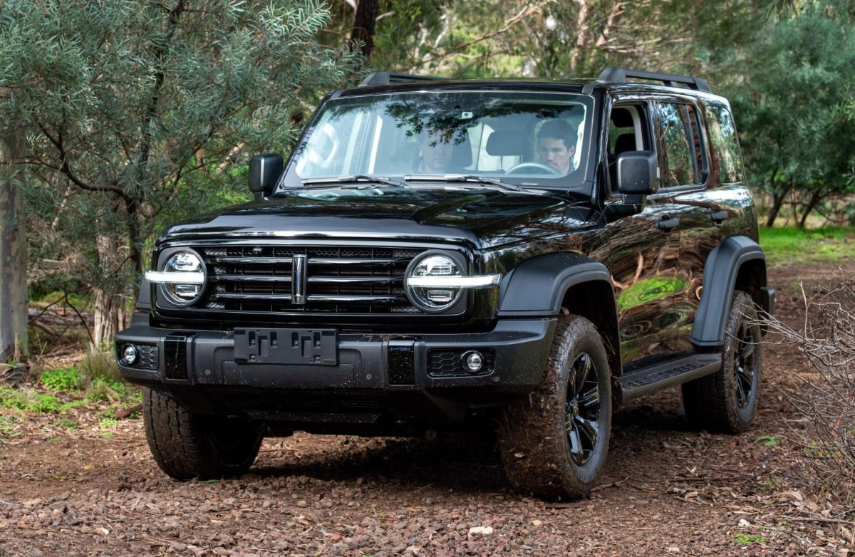 Китайский внедорожник Tank 300