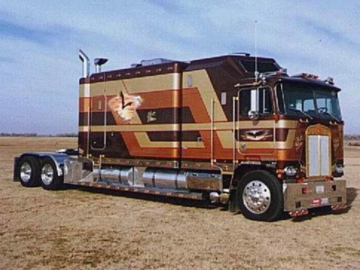 Американский грузовик Кенворт 100