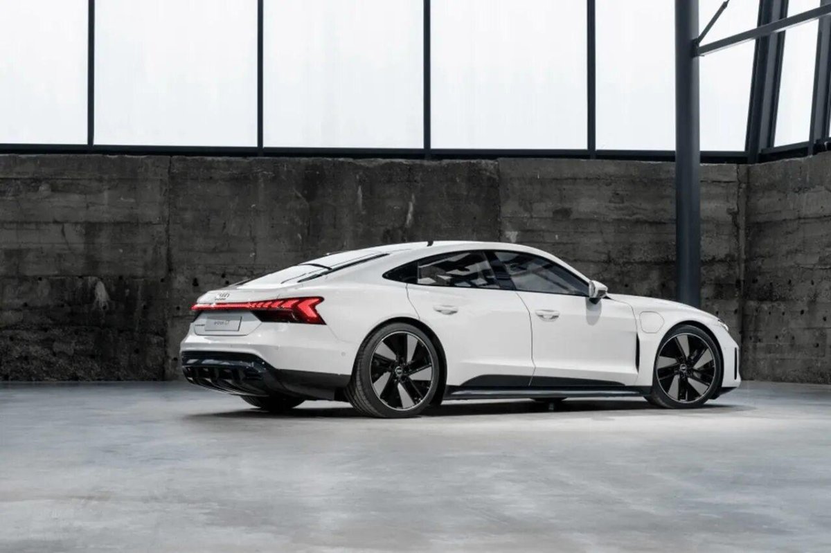 Audi RS E-tron gt 2022