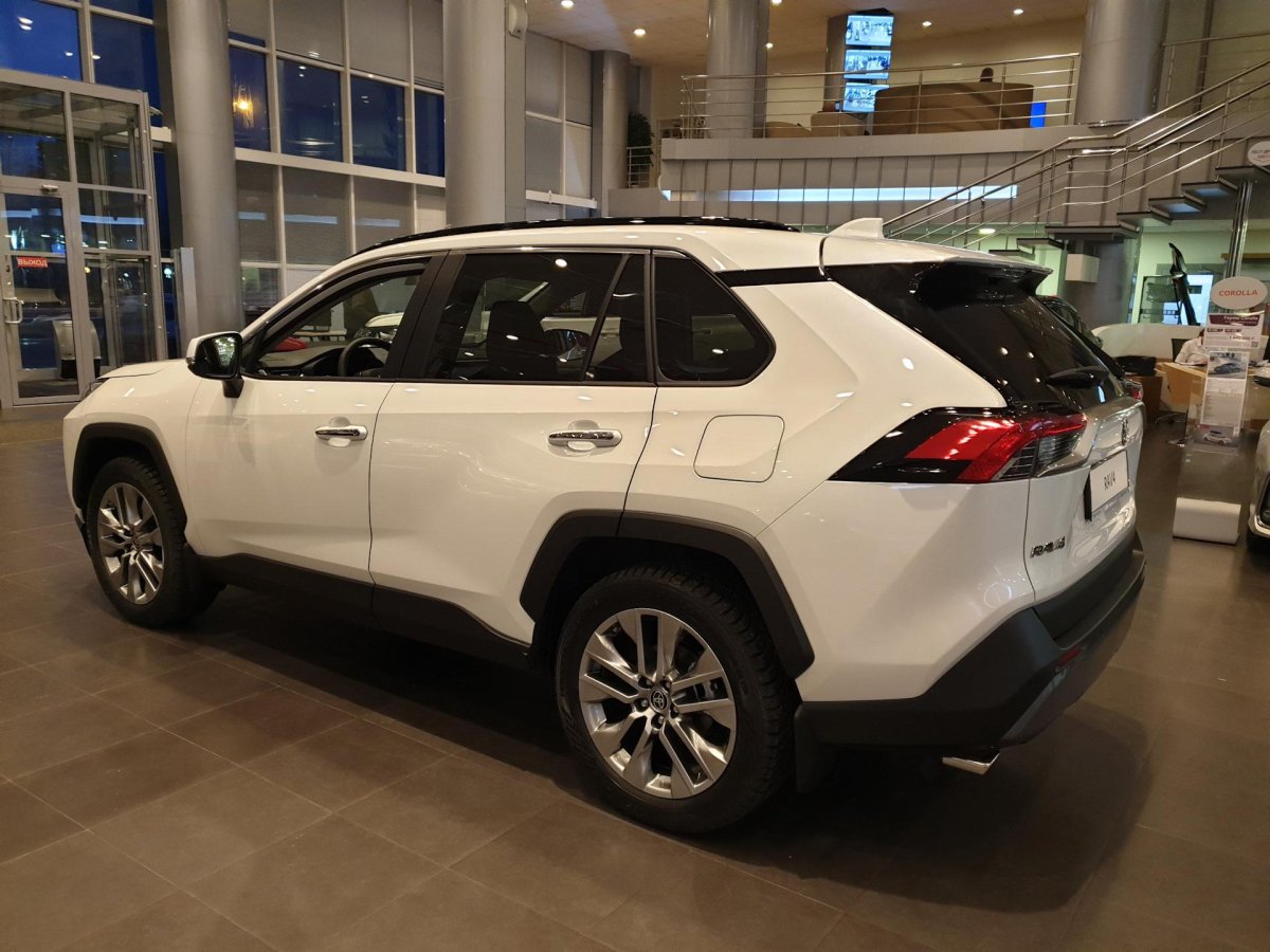 Toyota rav4 5 поколение